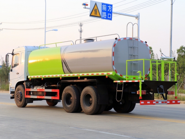 国六东风D3L后八轮 19.3吨 洒水车