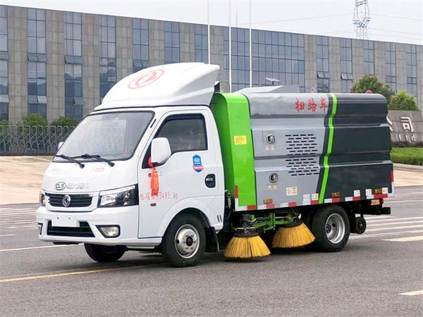 东风途逸2.5方扫路车