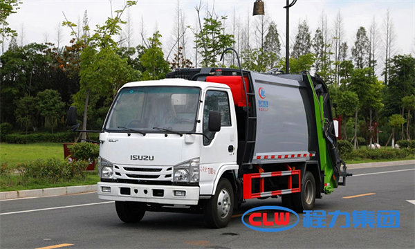 6方压缩垃圾车（五十铃）