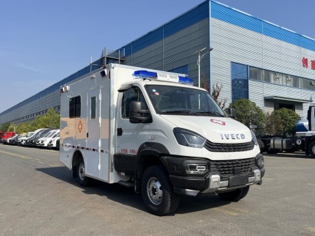 依维柯高原微压氧舱车